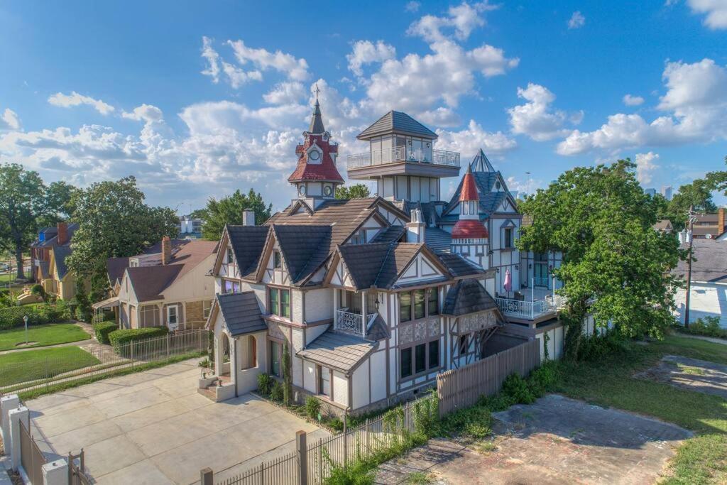 Villa With 8 Bedrooms And Heated Swimming Pool Хьюстон Экстерьер фото