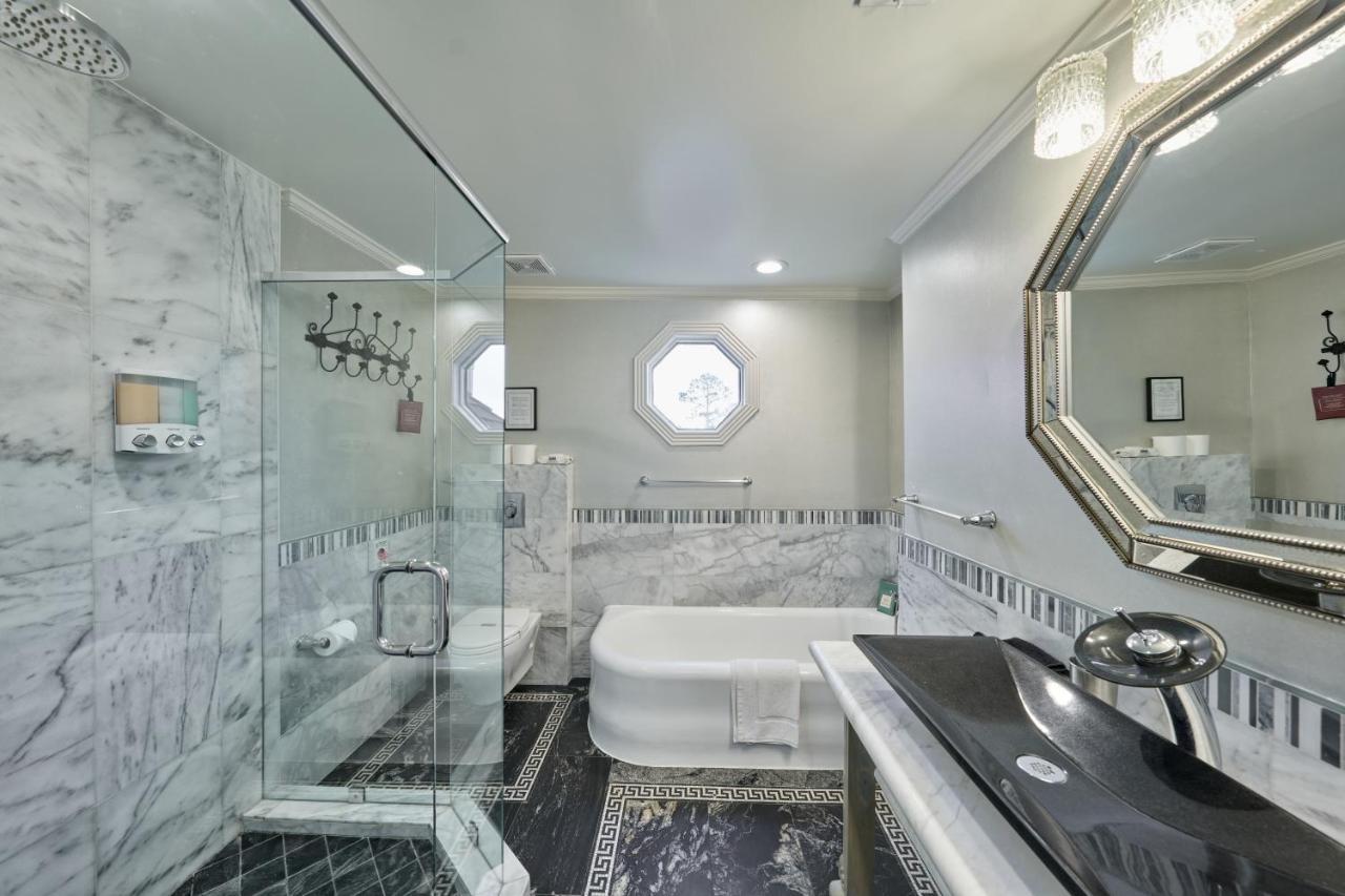 Villa With 8 Bedrooms And Heated Swimming Pool Хьюстон Экстерьер фото